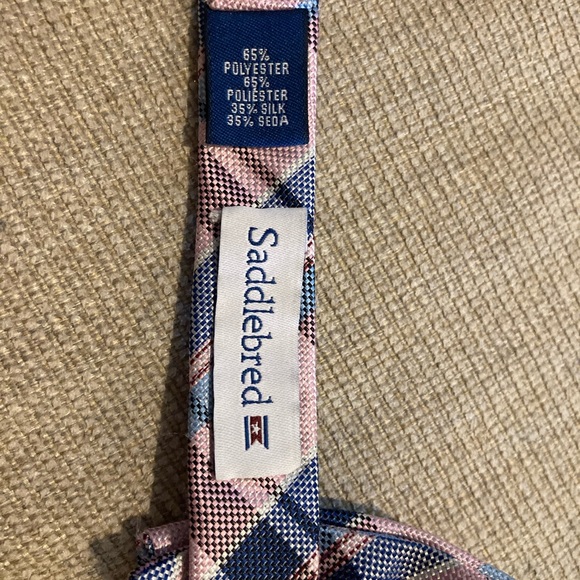 Bow tie - Picture 2 of 2